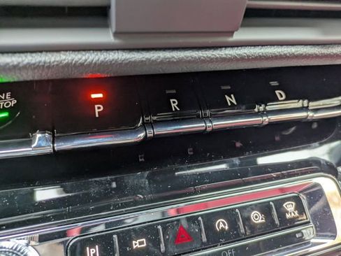 New 2026 Lincoln Corsair Reserve image 8