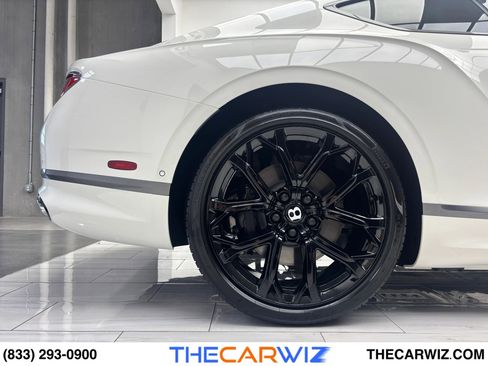 Used 2024 Bentley Continental GT Speed image 31