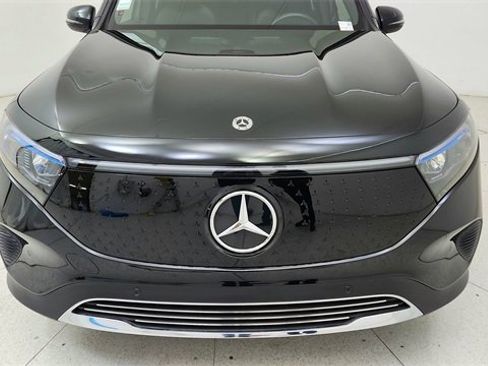 Used 2024 Mercedes-Benz EQB 250+ w/ Driver Assistance Package image 8