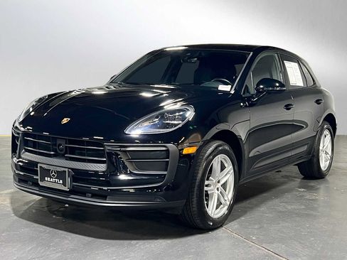 Used 2024 Porsche Macan image 14