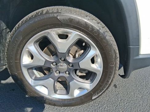 Used 2020 Jeep Compass Limited image 8