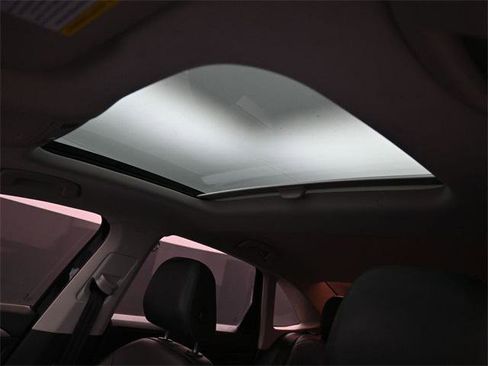 Used 2021 Volkswagen Jetta SE image 27