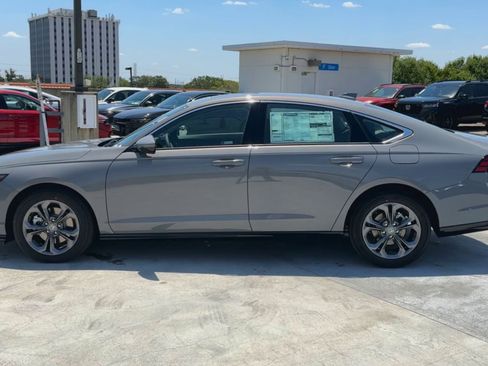 Used 2024 Honda Accord EX-L image 12
