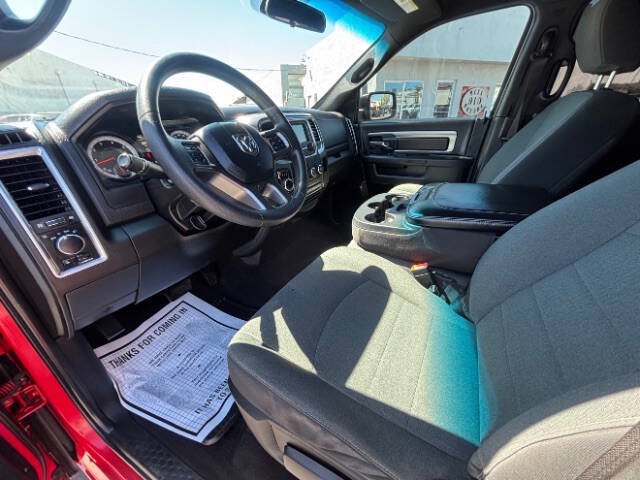 Used 2022 RAM 1500 Warlock AWD/4WD image 12