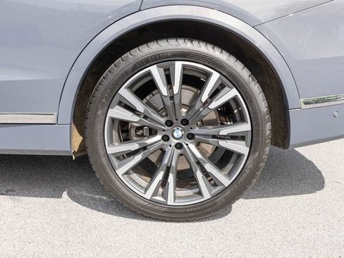 Used 2023 BMW X7 xDrive40i w/ Premium Package AWD/4WD image 6