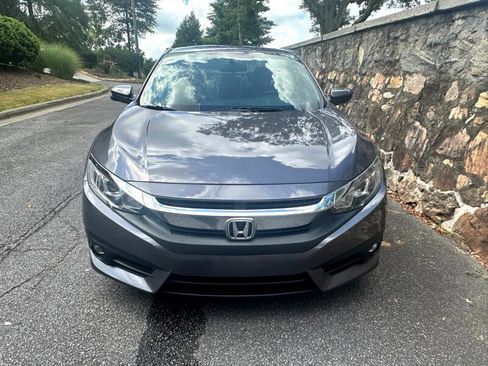 Used 2017 Honda Civic EX-T image 3