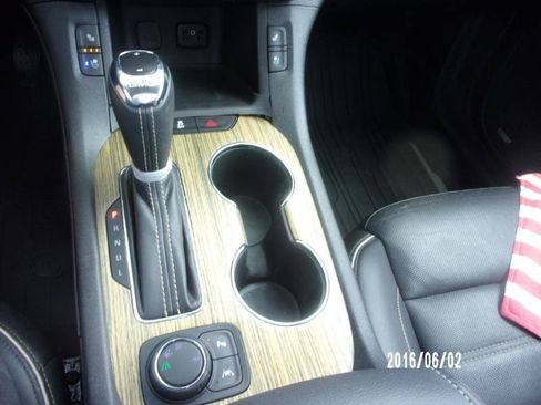 Used 2018 GMC Acadia Denali w/ Technology Package FWD image 19