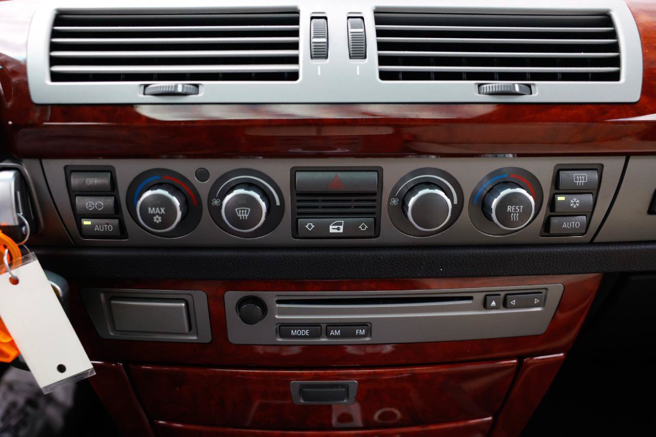 Used 2008 BMW ALPINA B7 w/ Rear Entertainment Pkg RWD image 38
