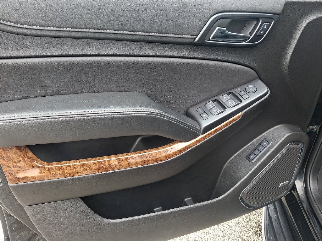 Certified 2019 Chevrolet Suburban Premier AWD/4WD image 13