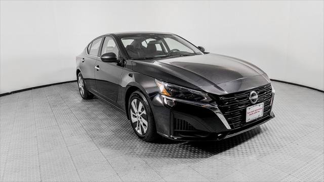 Used 2024 Nissan Altima 2.5 S FWD image 12