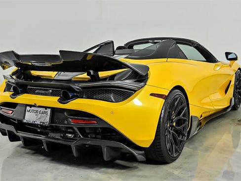Used 2022 McLaren 720S Luxury RWD image 15
