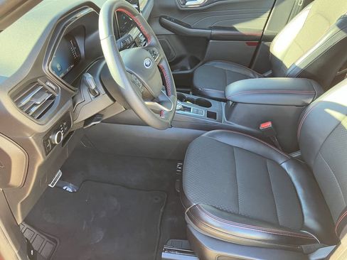 Used 2024 Ford Escape ST-Line w/ Tech Pack #1 AWD/4WD image 13