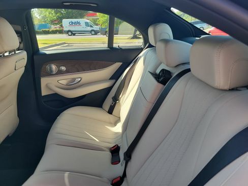 Used 2018 Mercedes-Benz E 300 image 23