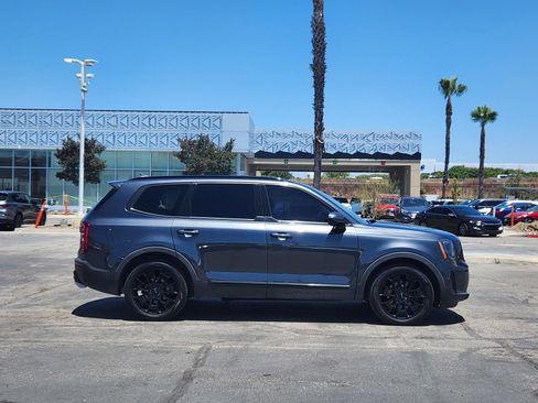Used 2022 Kia Telluride SX w/ SX Prestige Package AWD/4WD image 8
