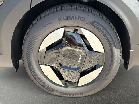 New 2026 Kia EV9 Light RWD image 9