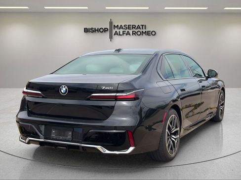 Used 2023 BMW 740i 740i w/ Parking Assistance Package image 5