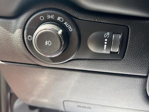 Used 2021 Dodge Durango GT image 19