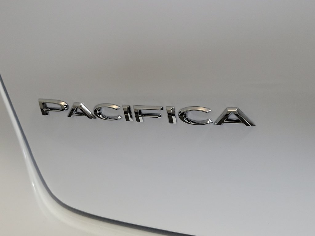 New 2027 Chrysler Pacifica Select FWD image 8