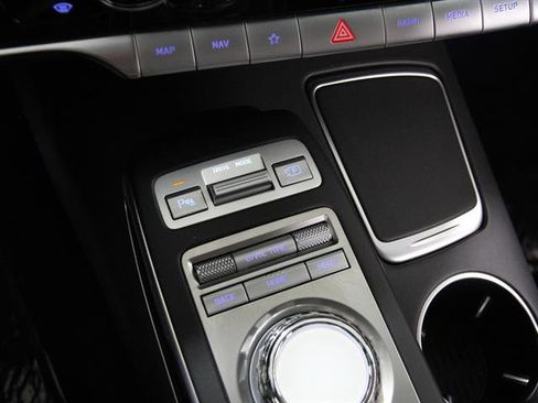 Certified 2022 Genesis GV70 2.5T image 16