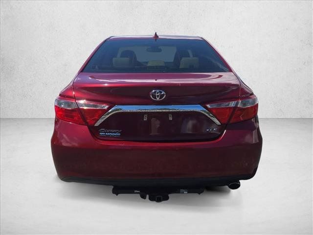 Used 2017 Toyota Camry XLE w/ Moonroof Package FWD image 6