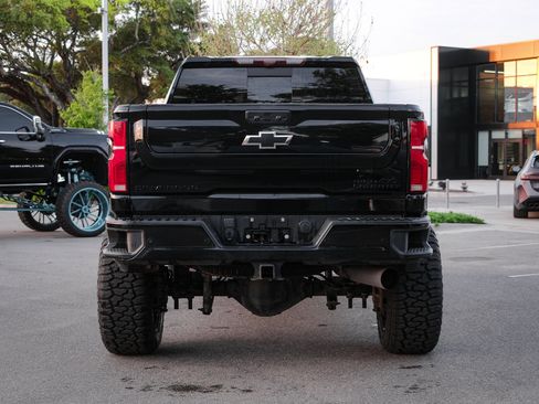 Used 2024 Chevrolet Silverado 3500 High Country w/ High Country Premium Package AWD/4WD image 16