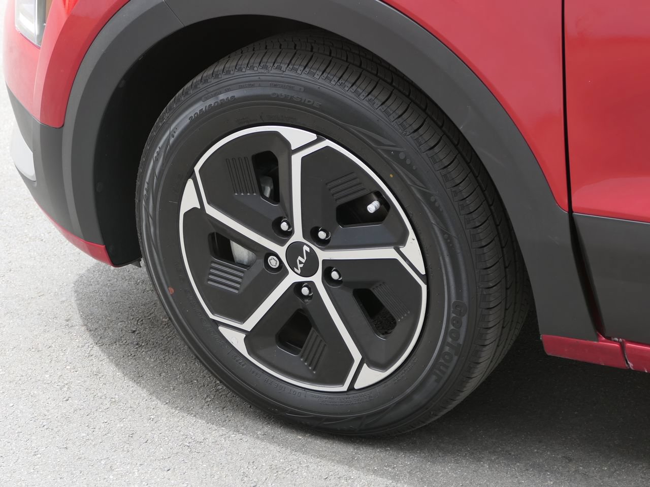 Used 2023 Kia Niro LX FWD image 10