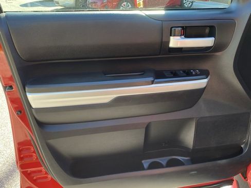 Used 2014 Toyota Tundra SR5 image 12