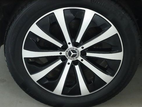 Used 2022 Mercedes-Benz GLB 250 4MATIC image 12