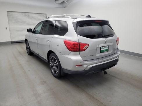 Used 2017 Nissan Pathfinder Platinum AWD/4WD image 5