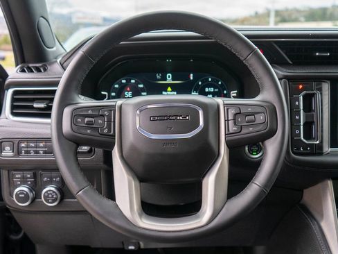 Certified 2024 GMC Yukon Denali AWD/4WD image 18