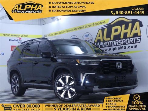 Used 2023 Honda Pilot Touring image 1
