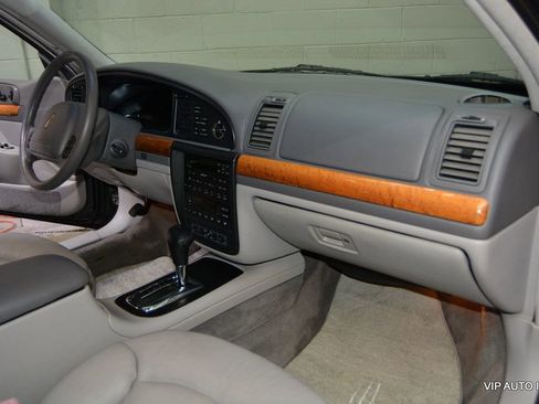 Used 1998 Lincoln Continental FWD image 12