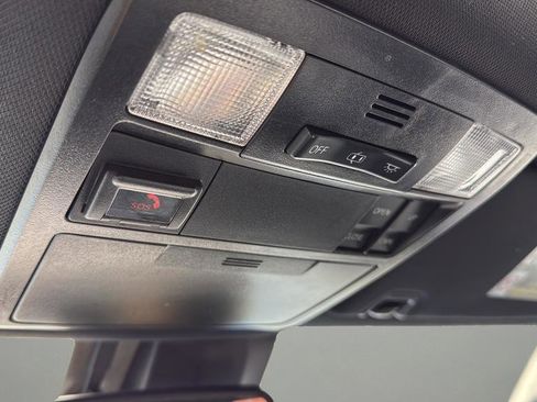 Used 2020 Toyota Tacoma TRD Sport image 25