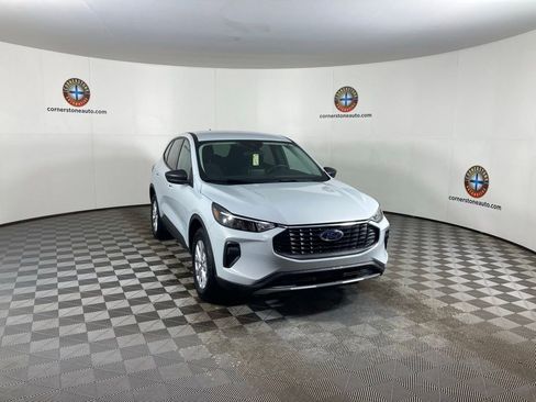 Used 2025 Ford Escape Active image 19