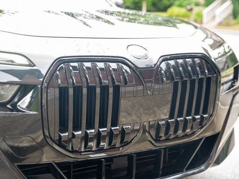 Used 2024 BMW 740i xDrive AWD/4WD image 13