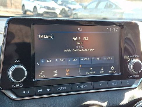 Certified 2021 Nissan Sentra S image 17