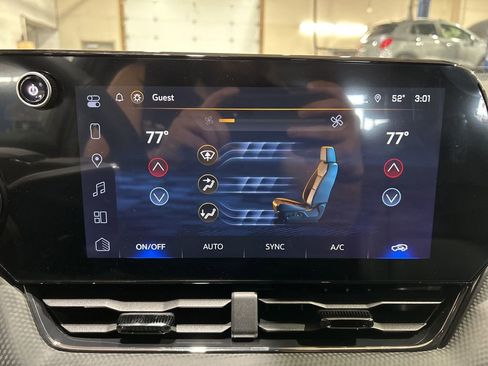 New 2026 Chevrolet Equinox RS w/ Convenience Package III AWD/4WD image 36
