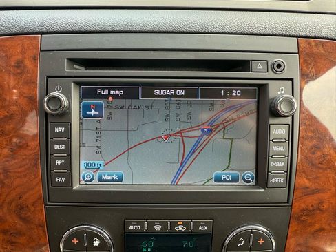Used 2008 Chevrolet Suburban LTZ w/ LTZ Preferred Equipment Group AWD/4WD image 33