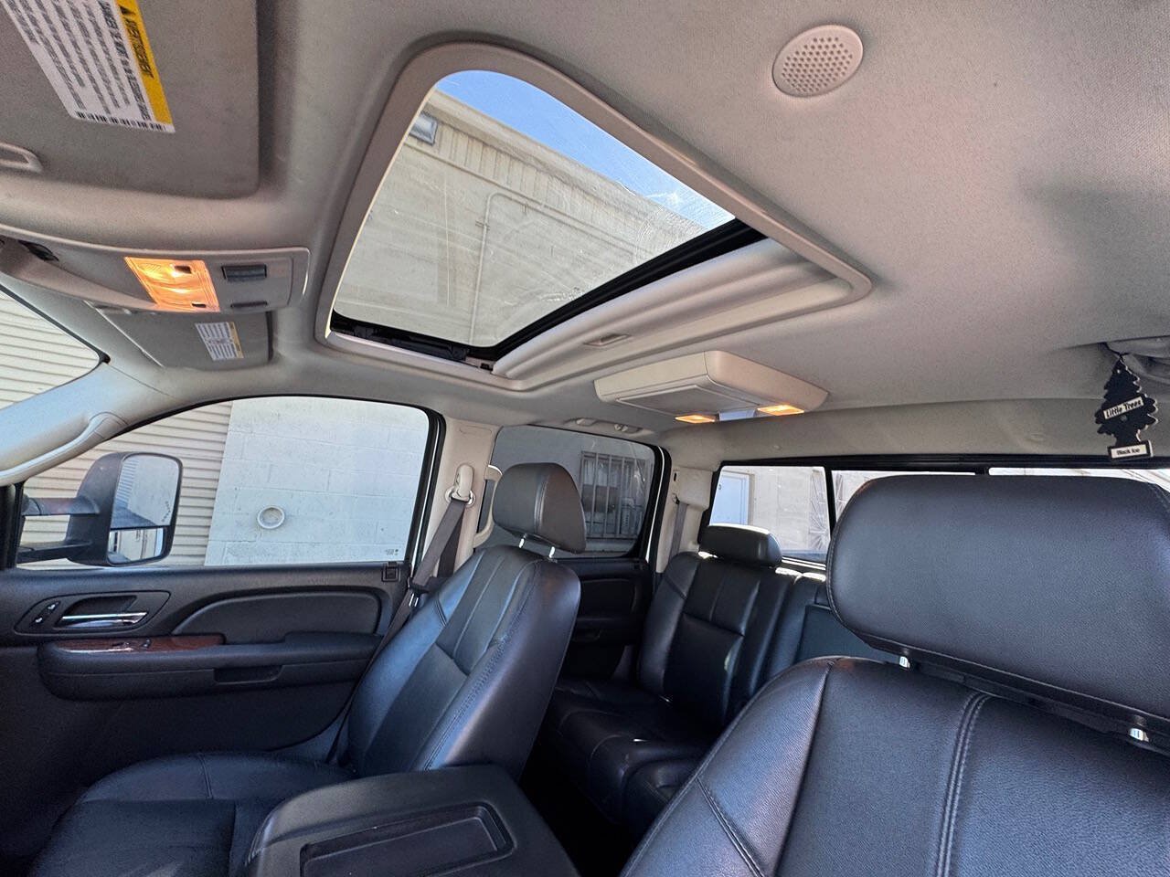 Used 2007 GMC Sierra 3500 SLT w/ Entertainment Package AWD/4WD image 36