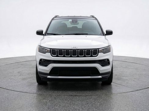 Used 2025 Jeep Compass Limited image 2