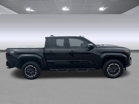 Used 2025 Toyota Tacoma TRD Sport w/ TRD Sport Premium Package RWD image 2