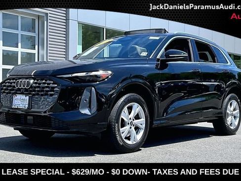 Used 2025 Audi Q5 Premium w/ Convenience Package AWD/4WD image 1