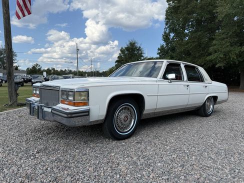 Used 1989 Cadillac Brougham image 2