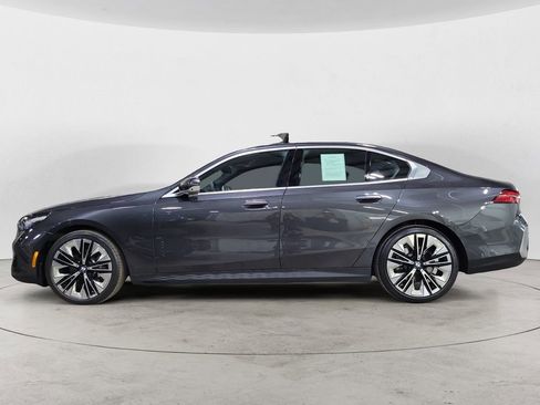 Used 2024 BMW 530i xDrive 530i xDrive w/ Premium Package image 2