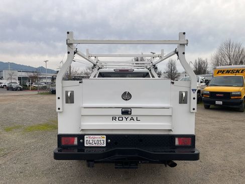 Used 2022 Chevrolet Silverado 2500 W/T w/ WT Convenience Package image 4