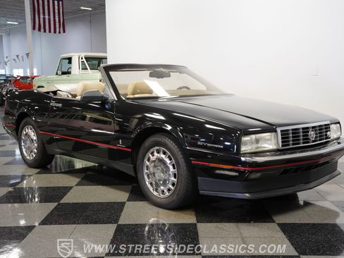 Used 1993 Cadillac Allante FWD image 17