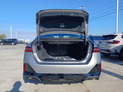 New 2026 BMW 530i image 9