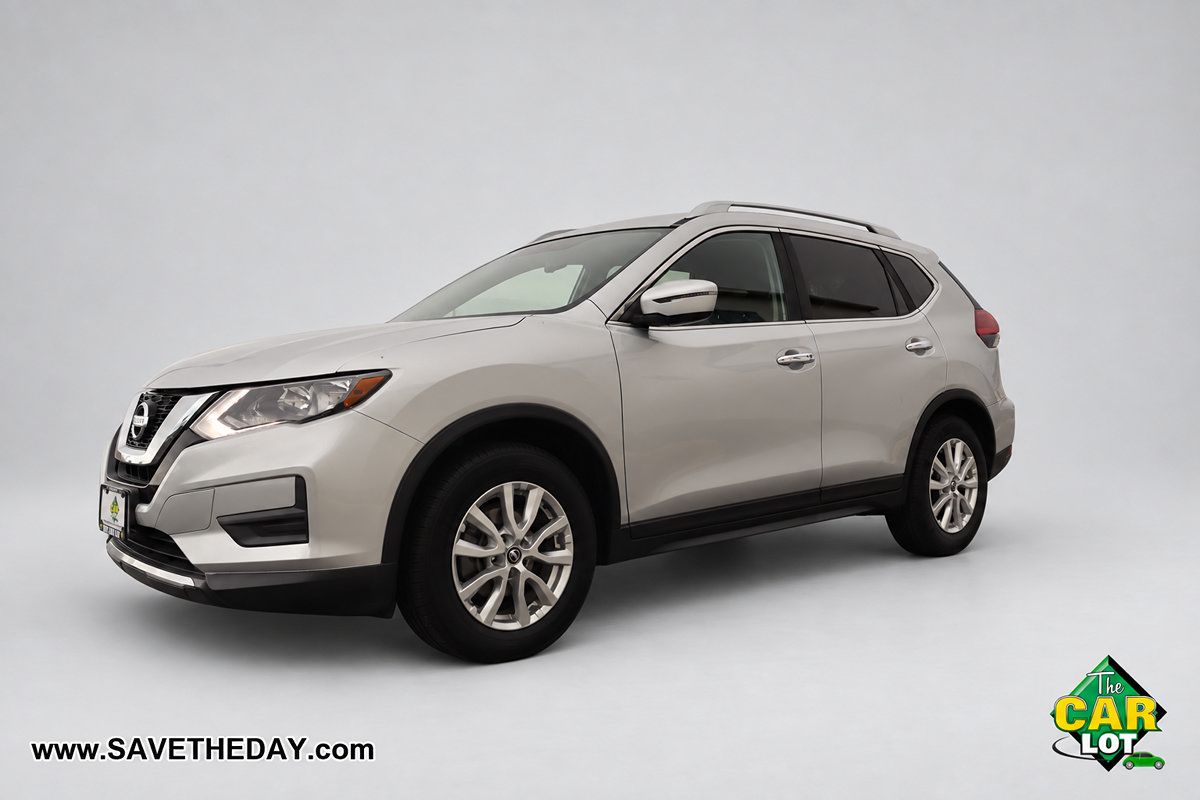 Used 2017 Nissan Rogue SV FWD image 4