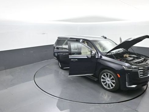 Used 2023 Cadillac Escalade Premium Luxury Platinum w/ Heavy-Duty Trailer Package AWD/4WD image 40
