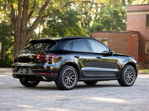 Used 2018 Porsche Macan Sport Edition image 7
